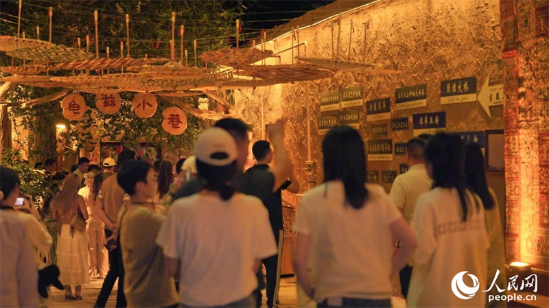 China Kusonga Mbele | Sikiliza midundo ya ngoma na simulizi za historia ya miaka elfu ya Mji Mkongwe wa Kuqa