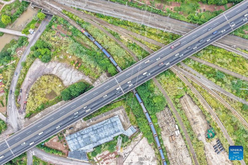 Usafiri wa kwenda na kurudi wa Treni ya mizigo ya China-Ulaya kutoka kusini-magharibi mwa China wafikia mara zaidi ya 3,400