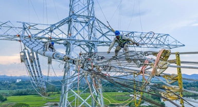 Sehemu ya Anhui ya Mradi wa Usambazaji Umeme wa Volti ya Juu wa Gansu-Zhejiang yaingia kipindi cha kufunga waya