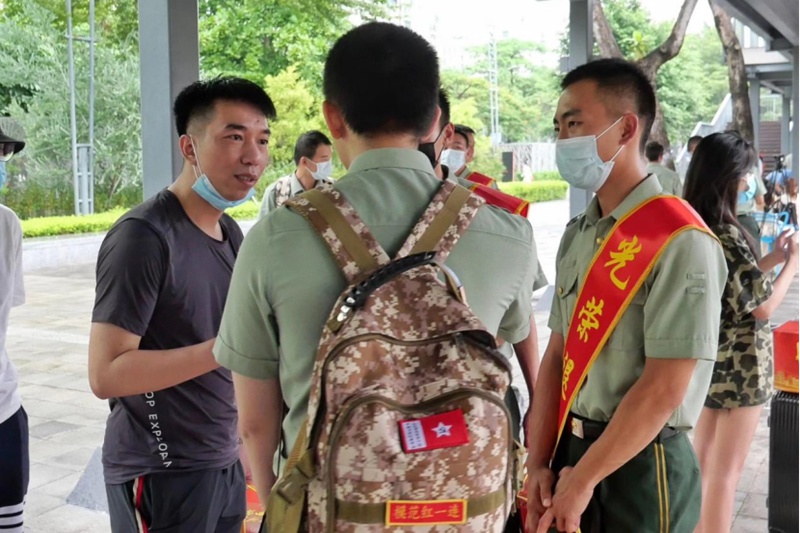 Mwanajeshi mstaafu wa Shenzhen, China aungana na wastaafu wenzake kufanya hisani, kuinua vipato vya wakulima wenyeji