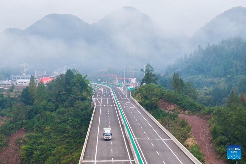 Barabara Kuu ya Sangzhi-Longshan katika Mkoa wa Hunan, China yafunguliwa kwa matumizi