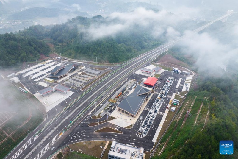 Barabara Kuu ya Sangzhi-Longshan katika Mkoa wa Hunan, China yafunguliwa kwa matumizi