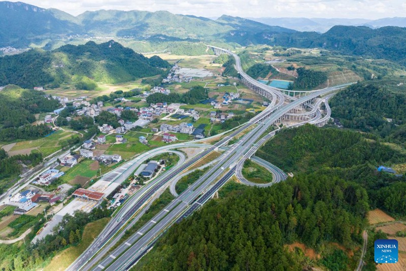 Barabara Kuu ya Sangzhi-Longshan katika Mkoa wa Hunan, China yafunguliwa kwa matumizi