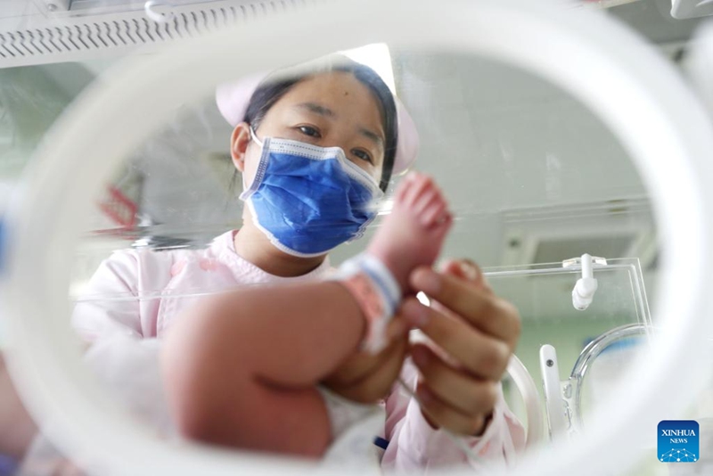 Wafanyakazi katika sehemu mbalimbali China wabaki kwenye majukumu wakati wa likizo ya Siku ya Taifa