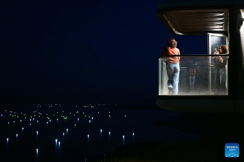 Eneo la Genge la Longyang nchini China laendeleza uvuvi wa samaki wa silva na shughuli za utalii