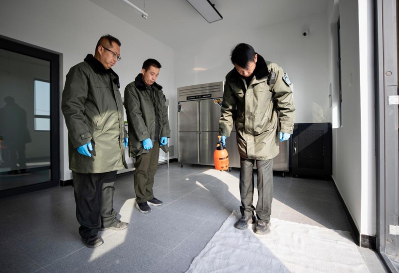 Uhifadhi wa Chui-theluji katika Hifadhi ya Mlima Helan