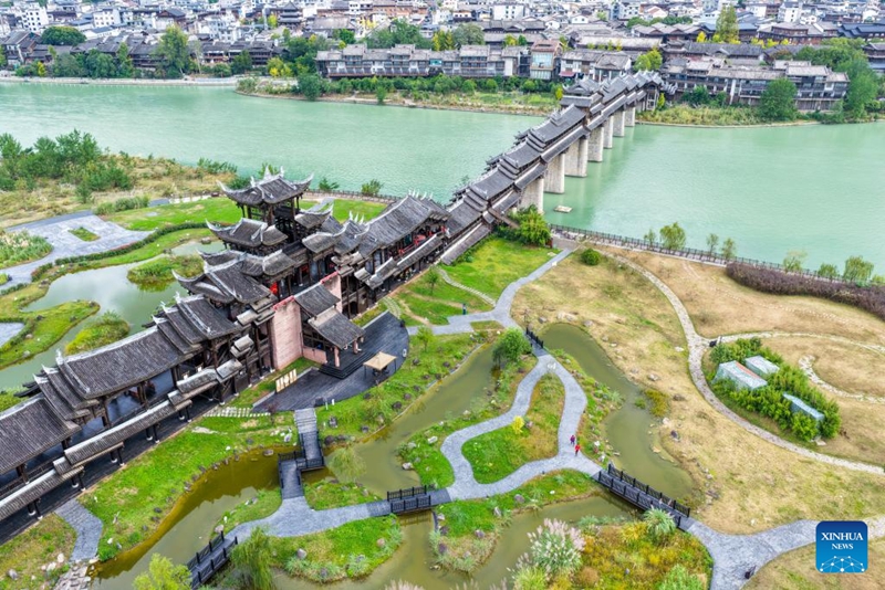 Mji wa kale wa Zhuoshui watumia maliasili kuhimiza maendeleo ya shughuli za utalii wa kitamaduni katika Mji wa Chongqing, China