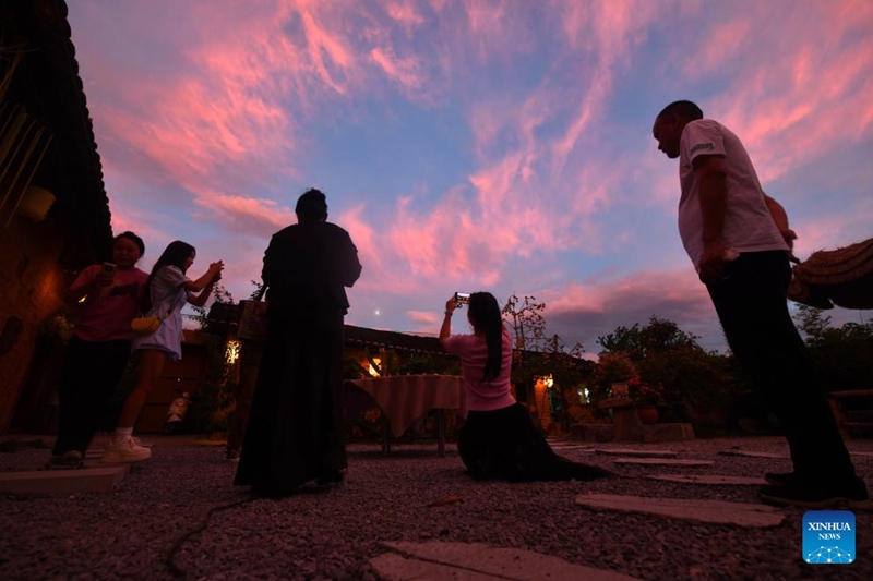 Shughuli za Utalii zastawi katika Eneo la Liujiang, Mkoa wa Guangxi, kusini mwa China