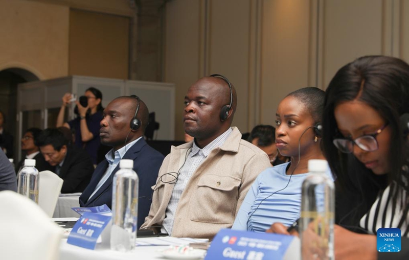 Wajumbe wakiwa kwenye Semina ya Haki za Binadamu ya China na Afrika Kusini 2025 mjini Pretoria, Afrika Kusini, Desemba 4, 2025. (Xinhua/Chen Wei)