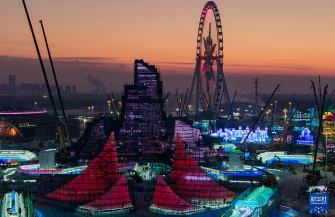 Ujenzi wa sehemu kuu ya Mnara mkuu wa Ufunguzi wa 27 wa Dunia ya Barafu na Theluji ya Harbin wakamilika