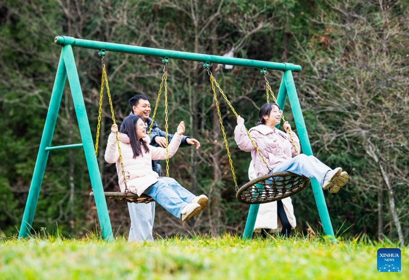 Lengshui wa Chongqing, China waendeleza utalii wa mapumziko wa kutazama mandhari ili kuhimiza sekta ya utalii