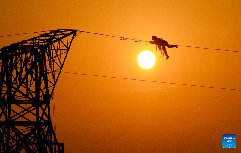 Ujenzi wa mradi mkuu wa njia ya kusambaza umeme wa 500-kV katika Mkoa wa Anhui wa China wakamilika