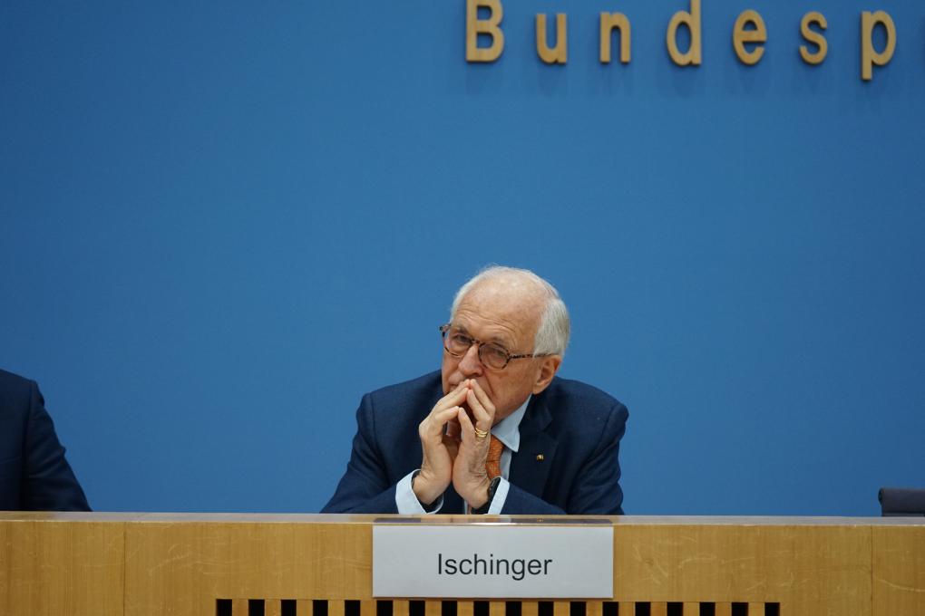 Mwenyekiti wa Mkutano wa Usalama wa Munich Wolfgang Ischinger akishiriki kweye shughuli ya utoaji wa Ripoti ya Usalama ya Munich 2026 huko Berlin, German, Februari 9, 2026.