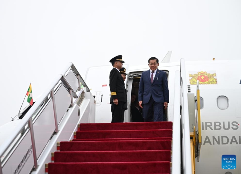 Rais wa Myanmar awasili Beijing kwa ziara ya kiserikali