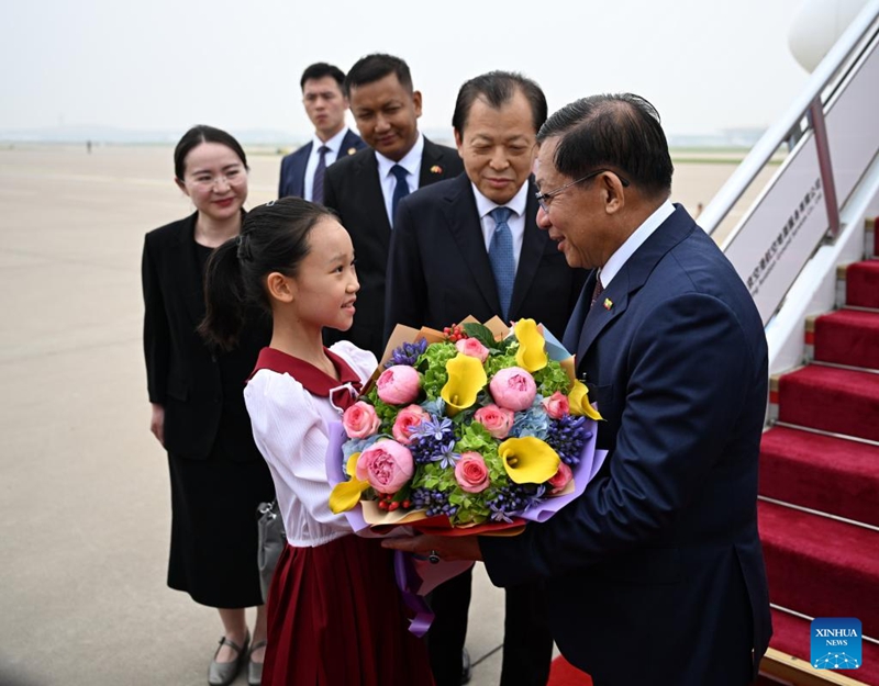 Rais wa Myanmar awasili Beijing kwa ziara ya kiserikali