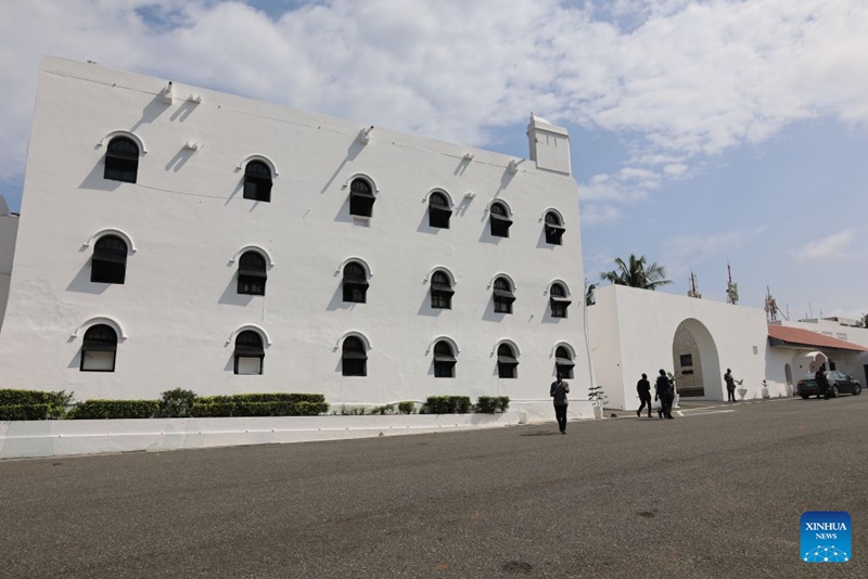 Picha hii iliyopigwa Juni 19, 2026 ikionyesha mwonekano wa Ngome ya Christiansborg, kituo cha zamani cha kushikilia watumwa, Accra, Ghana. (Picha na Seth/Xinhua) 