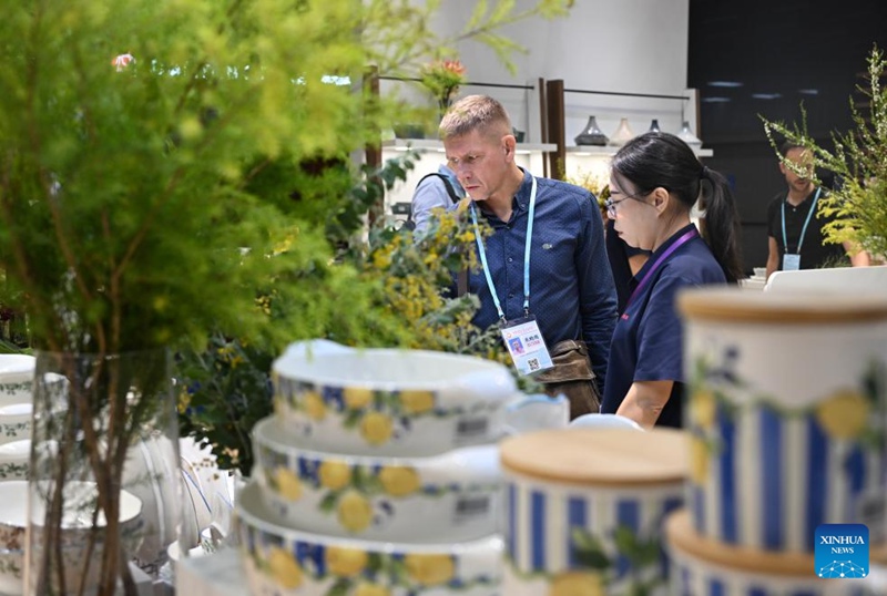 Maonyesho ya Canton yavutia idadi ya wanunuzi duniani ya kuweka rekodi