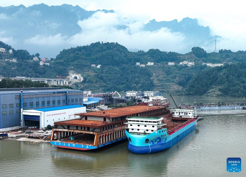 Meli kubwa zaidi ya kubeba mizigo ya China inayotumia umeme kwa mambo yote yazinduliwa