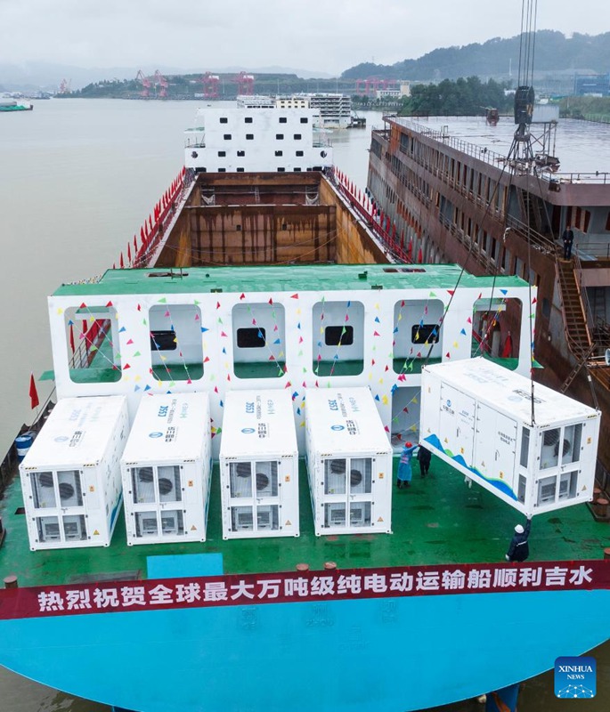 Meli kubwa zaidi ya kubeba mizigo ya China inayotumia umeme kwa mambo yote yazinduliwa