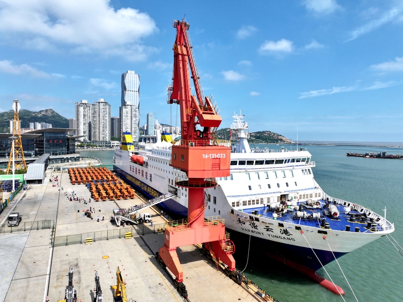 Picha ikionyesha meli ya utalii ya "Harmony Yungang" ikiwasili kwenye Bandari ya Lianyungang ya Mji wa Lianyungang, Mkoa wa Jiangsu, Mashariki mwa China, Desemba 28, 2025. (Picha/IC)