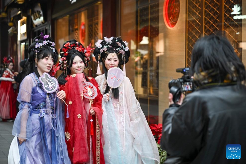 Ufunguaji mlango wahimiza ongezeko kubwa la wageni wanaoingia China na kuimarisha maingiliano kati ya watu