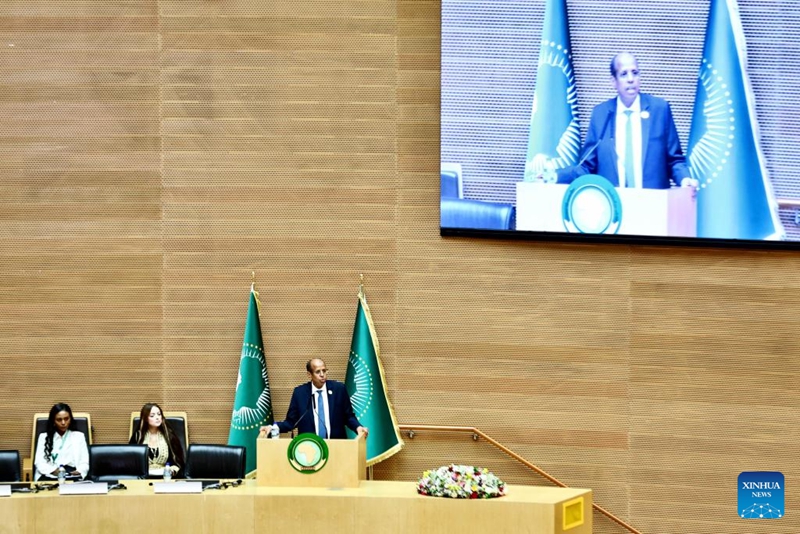 Mwenyekiti wa Kamisheni ya Umoja wa Afrika, Mahamoud Ali Youssouf akizungumza kwenye Mkutano wa 48 wa Kawaida wa Baraza Tendaji la Umoja wa Afrika (AU) kwenye makao makuu ya AU mjini Addis Ababa, Ethiopia, Februari 11, 2026. (Xinhua/Geng Xinning)