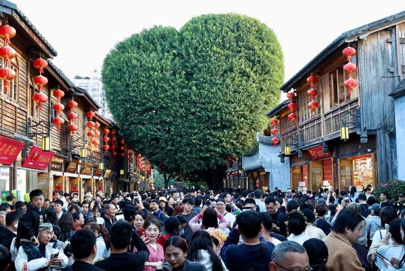 Soko la Wanunuzi la China lashuhudia mwanzo mzuri katika Mwaka Mpya wa Farasi