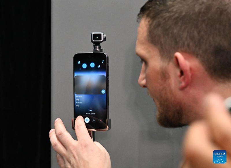 Chapa ya simu za mkononi ya Honor ya China yazindua Simu Roboti kabla ya MWC 2026