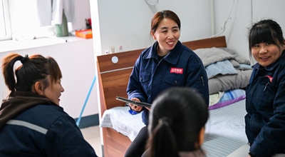 Mjumbe wa Bunge la Umma la China awasilisha sauti za viwandani za mashinani