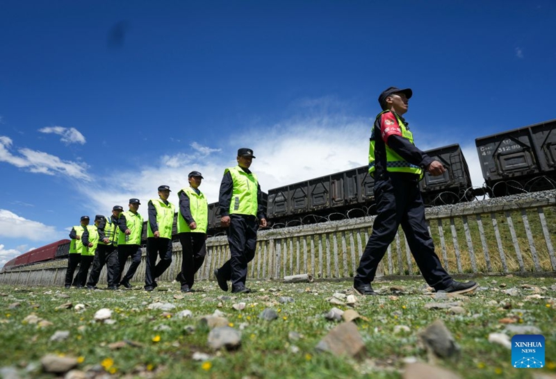 Habari picha: Miaka 20 ya kufanya kazi kwa bidii kwenye Reli ya Qinghai-Xizang ya China