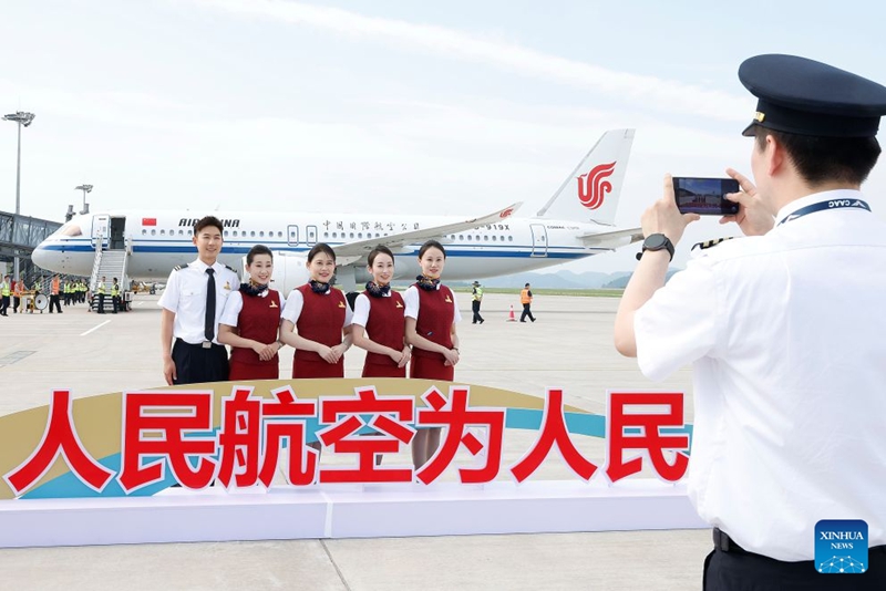 Ndege No. C919 iliyoundwa na China yenyewe yaendesha njia mpya kati ya Beijing na Yan'an