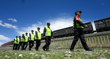 Habari picha: Miaka 20 ya kufanya kazi kwa bidii kwenye Reli ya Qinghai-Xizang ya China