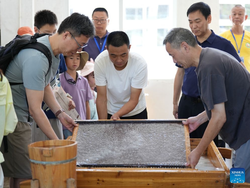 Utamaduni wa karatasi ya Xuan wachochea ukuaji wa utalii katika Wilaya ya Jingxian, Anhui, China