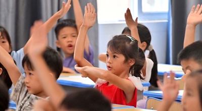 Shule za msingi na sekondari katika baadhi ya sehemu nchini China zakaribisha siku ya kwanza ya muhula mpya