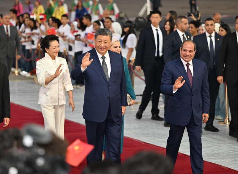 Rais wa China Xi Jinping akiwasili Cairo kwa ziara ya kiserikali nchini Misri kutokana na mwaliko wa Rais wa Misri Abdel Fattah El-Sisi, Septemba 1, 2026. (Xinhua/Yin Bogu)