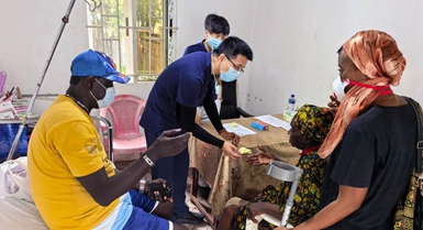 Timu ya matibabu ya China yatoa huduma za matibabu bila malipo nchini Sierra Leone
