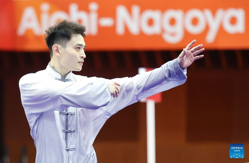 Liu Dewen wa China akishindana kwenye fainali ya mchezo wa Taijiquan kwenye fainali ya wanaume ya Taijiquan na Taijijian ya Wushu katika Michezo ya 20 ya Asia Aichi-Nagoya 2026 huko Nagoya katika Mkoa wa Aichi, Japan, Septemba 21, 2026. (Xinhua/Long Lei)