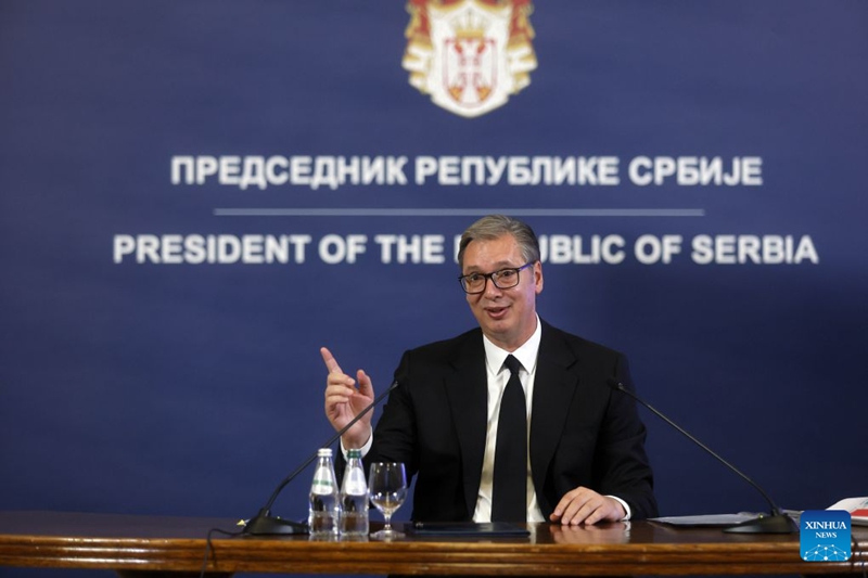 Rais wa Serbia Aleksandar Vucic akizungumza kwenye mkutano na waandishi wa habari mjini Belgrade, Serbia, tarehe 27 Septemba 2026. (Picha na Predrag Milosavljevic/Xinhua)
