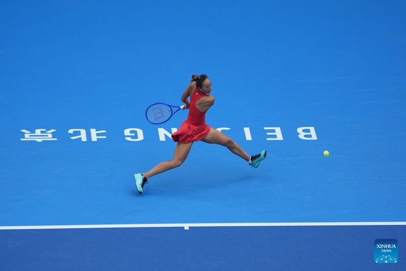 Mcheza tenisi wa China Zheng Qinwen afuzu kwa nusu fainali ya China Open