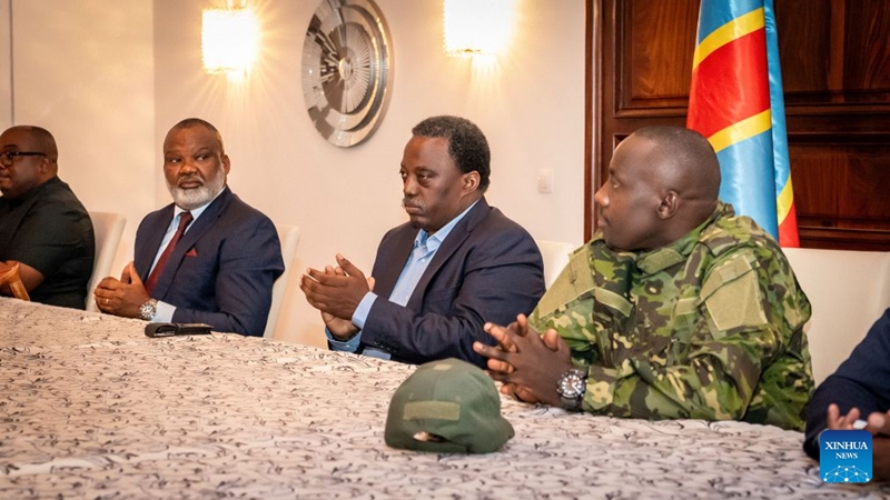 Rais wa zamani wa Jamhuri ya Kidemokrasia ya Kongo (DRC) Joseph Kabila (katikati) akihudhuria hafla ya uzinduzi wa Mstari wa Mbele kwa ajili ya Kujenga Tena Msingi wa Taifa (Front for the Re-foundation of the Nation-FRN) mjini Goma, makao makuu ya Jimbo la Kivu Kaskazini la DRC, tarehe 12 Oktoba 2026. (Str/Xinhua)