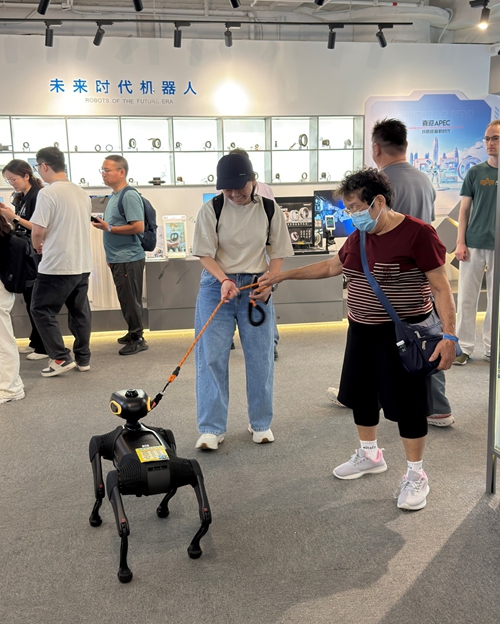 Shajara ya Shenzhen, China katika siku ya tatu: Roboti, AI na Taka Kugeuzwa kuwa Umeme; Mistakabali Miwili Muhimu katika Mji Mmoja