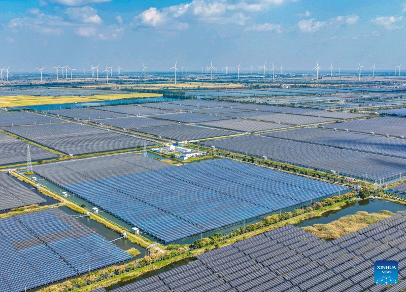 Uwezo wa kuzalisha umeme kwa nishati ya upepo na jua wa China wafikia kW bilioni 2