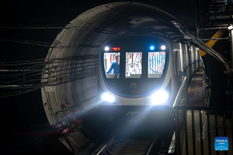 Laini ndefu zaidi ya China ya reli ya mzunguko ya metro yaanza kufanya kazi kikamilifu Wuhan